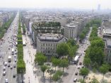 Pohled z Vítězného oblouku. Levá ulice je Champs Elysées.