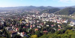 Pohled na Děčín ze Stoličné hory.