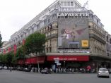 Paris, obchodní dům Galerie Lafayette.