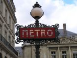Paris, secesní tabule metra.