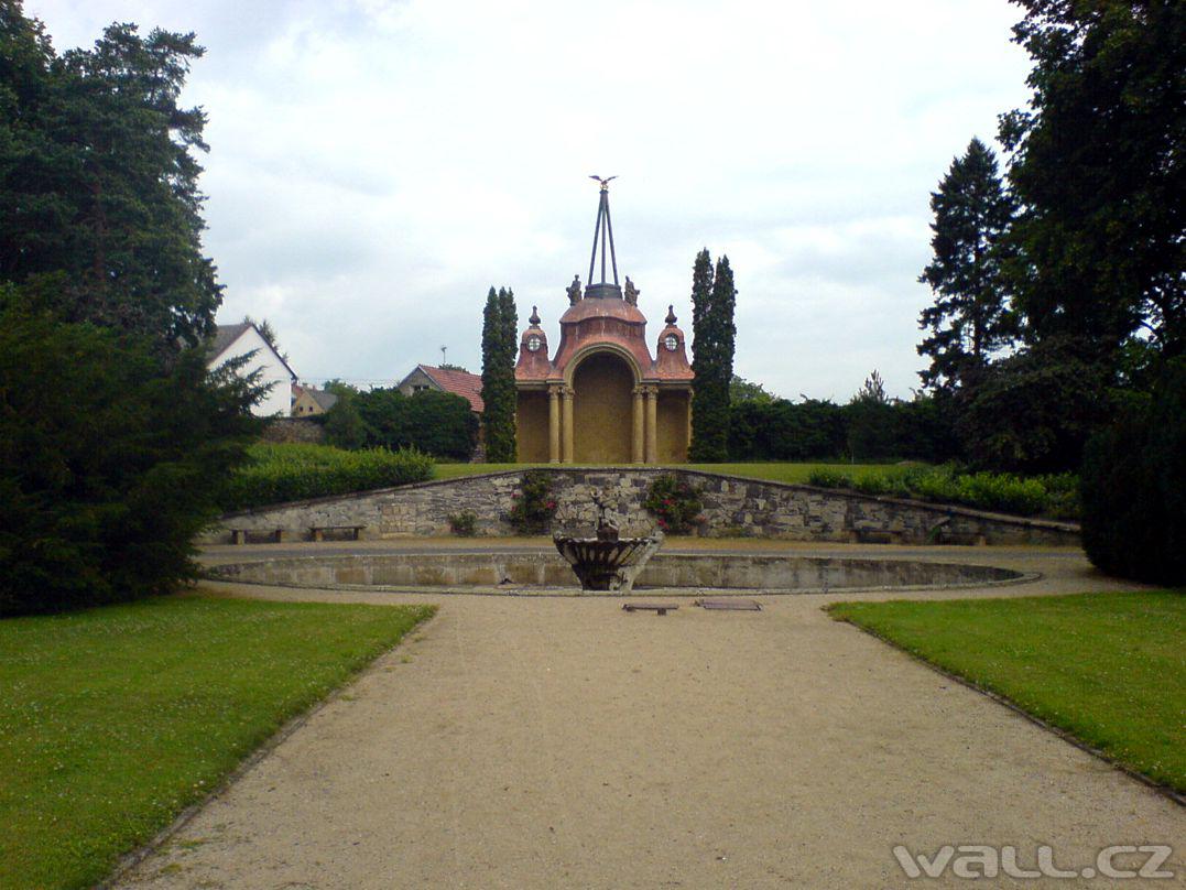 Zahrada zámku Ploskovice